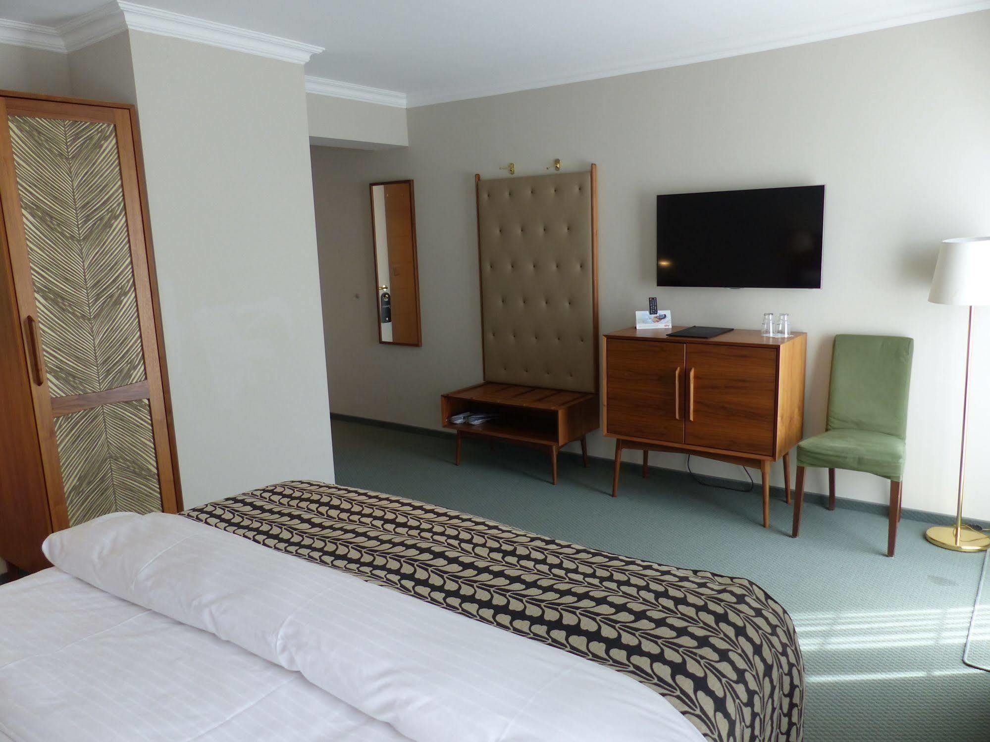 Parkhotel Obermenzing Monachium Zewnętrze zdjęcie